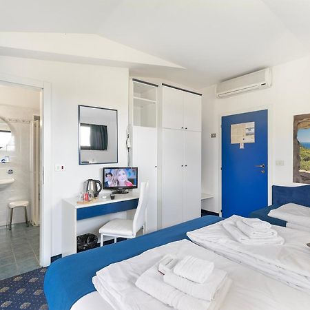 Bike & Wind Hotel Villa Maria Torbole Sul Garda Exterior foto