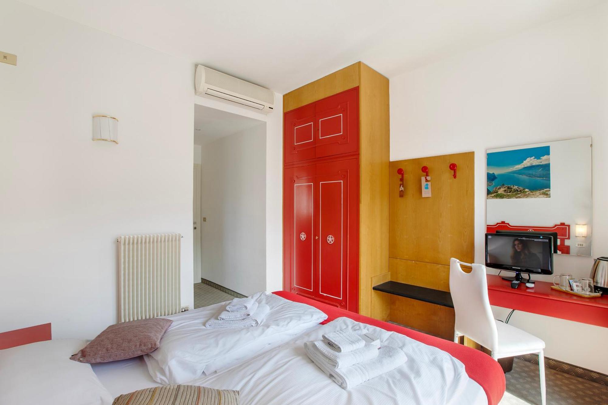 Bike & Wind Hotel Villa Maria Torbole Sul Garda Exterior foto
