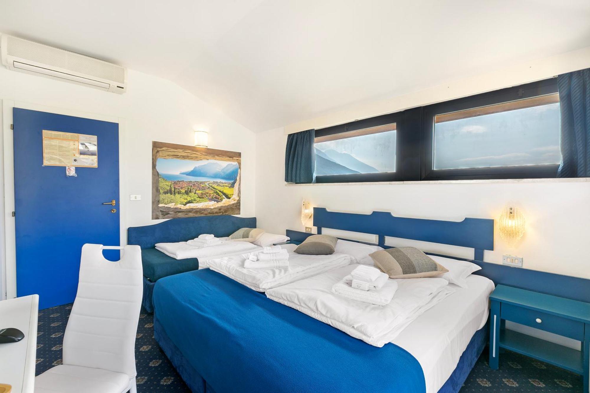 Bike & Wind Hotel Villa Maria Torbole Sul Garda Exterior foto
